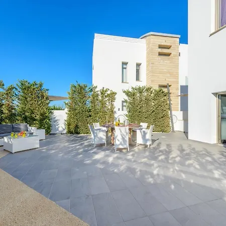 Villa Imperial *