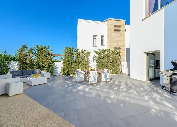 Villa Imperial *
